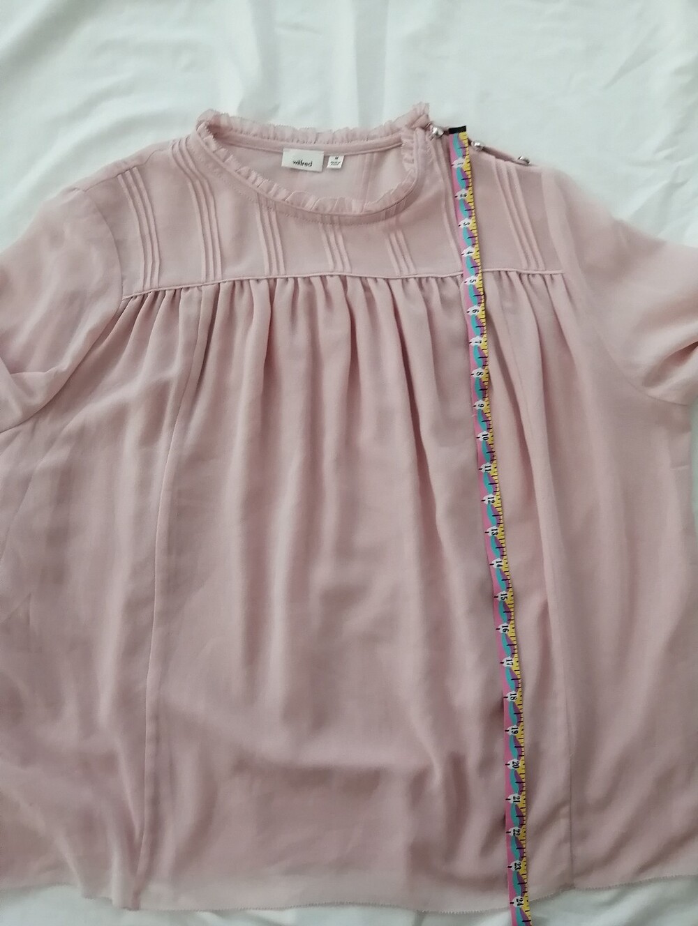 Aritzia Wilfred Lourdes Pink Pleated Chiffon Blouse Shoulder Button Medium - Picture 14 of 15